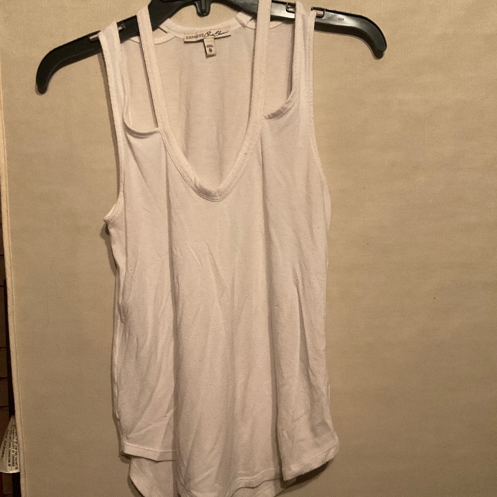 White, Express One Eleven tank top with peek-a-boo cold shoulder detail size xsm